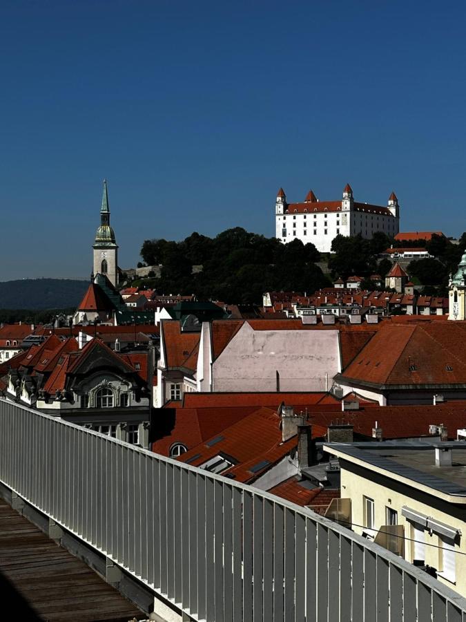 Ferienwohnung Luxury Penthouse At The Historical Centre With Free Parking Pressburg Exterior foto