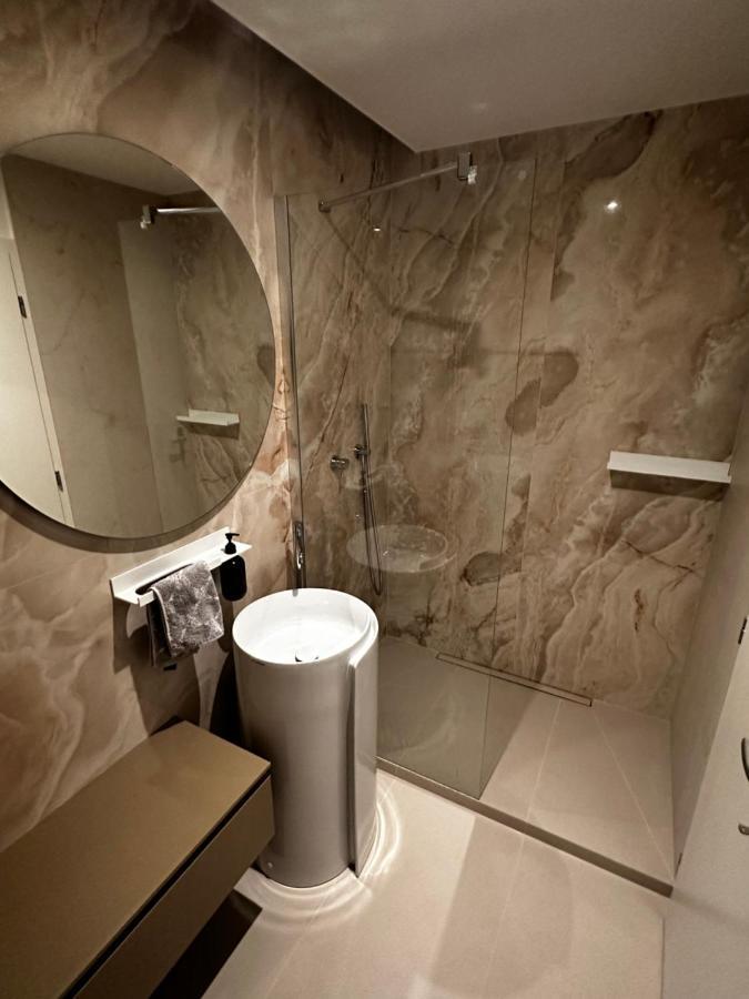 Ferienwohnung Luxury Penthouse At The Historical Centre With Free Parking Pressburg Exterior foto
