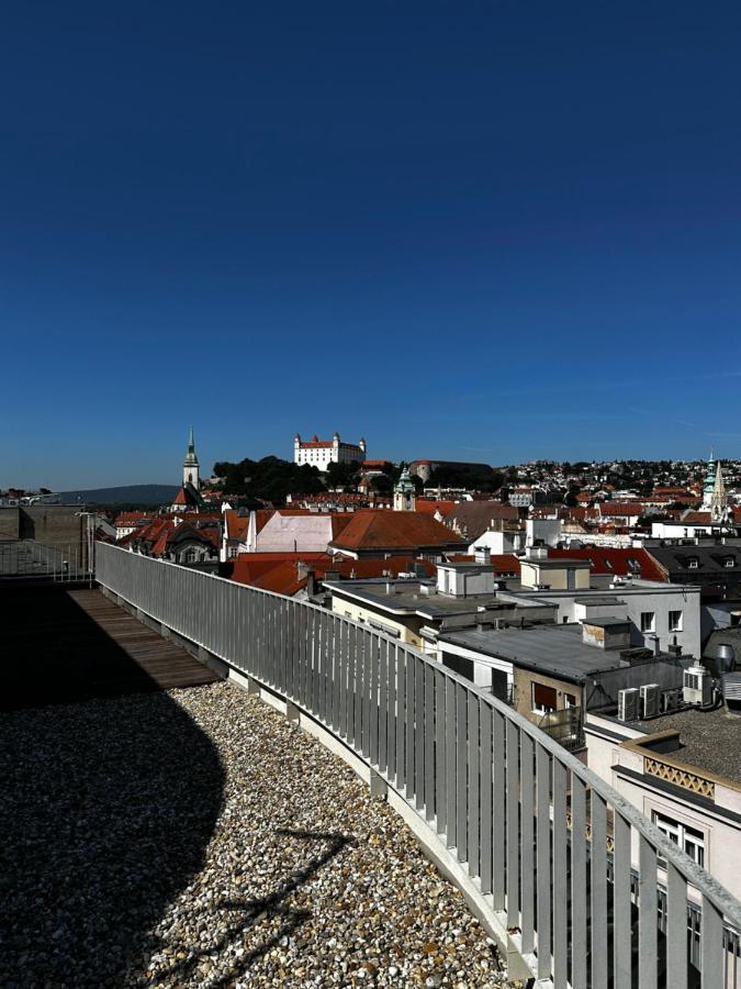 Ferienwohnung Luxury Penthouse At The Historical Centre With Free Parking Pressburg Exterior foto