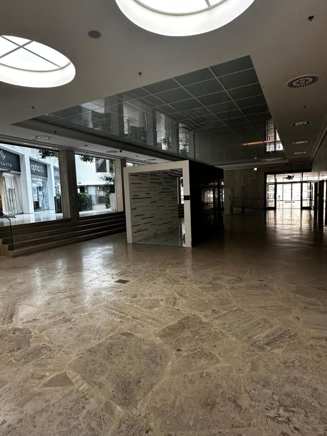 Ferienwohnung Luxury Penthouse At The Historical Centre With Free Parking Pressburg Exterior foto