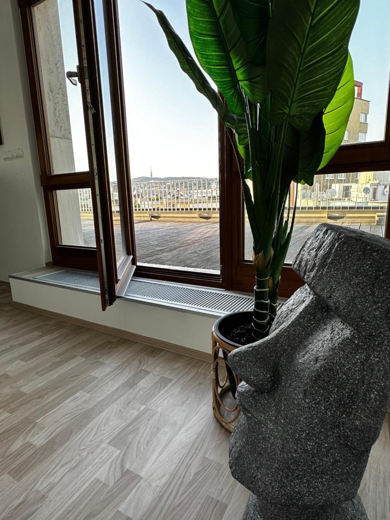 Ferienwohnung Luxury Penthouse At The Historical Centre With Free Parking Pressburg Exterior foto